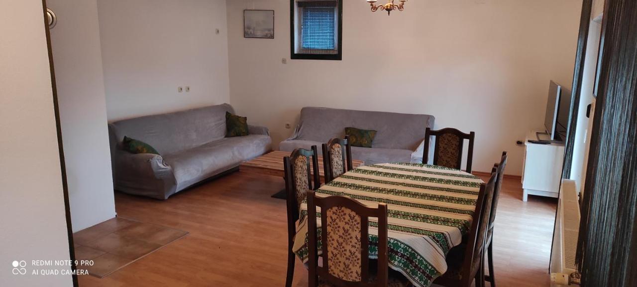 Apartman Mwa Σλαβόνσκι Μπροντ Εξωτερικό φωτογραφία